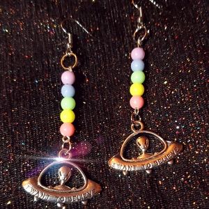 Pastel Rainbow UFO I Want To Believe Earri…